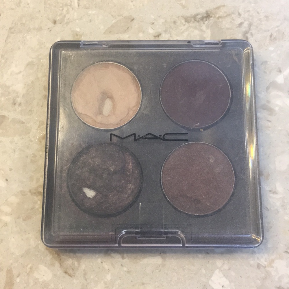 Mac eyeshadow quad